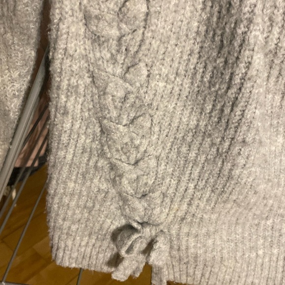 Zara knitwear
Size: 13-14 - Picture 4 of 4